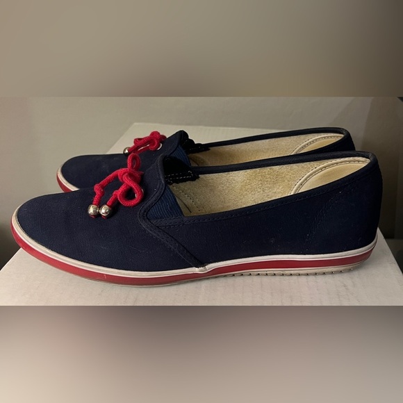 Grasshoppers size 10 blue nautical theme
Walking shoes - Picture 4 of 6